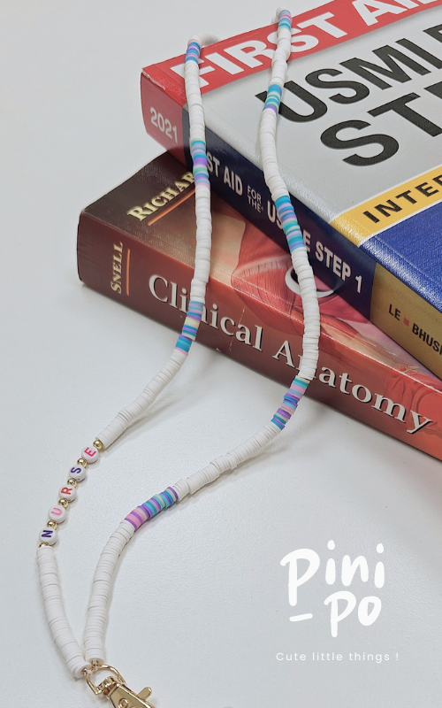 حامل بطاقة-ممرضة~Nurse-Essential