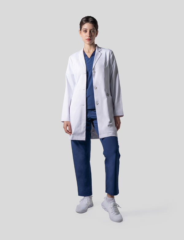WHITE MUSTWEAR
