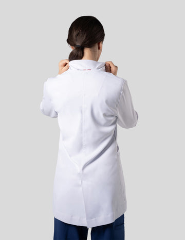 WHITE MUSTWEAR